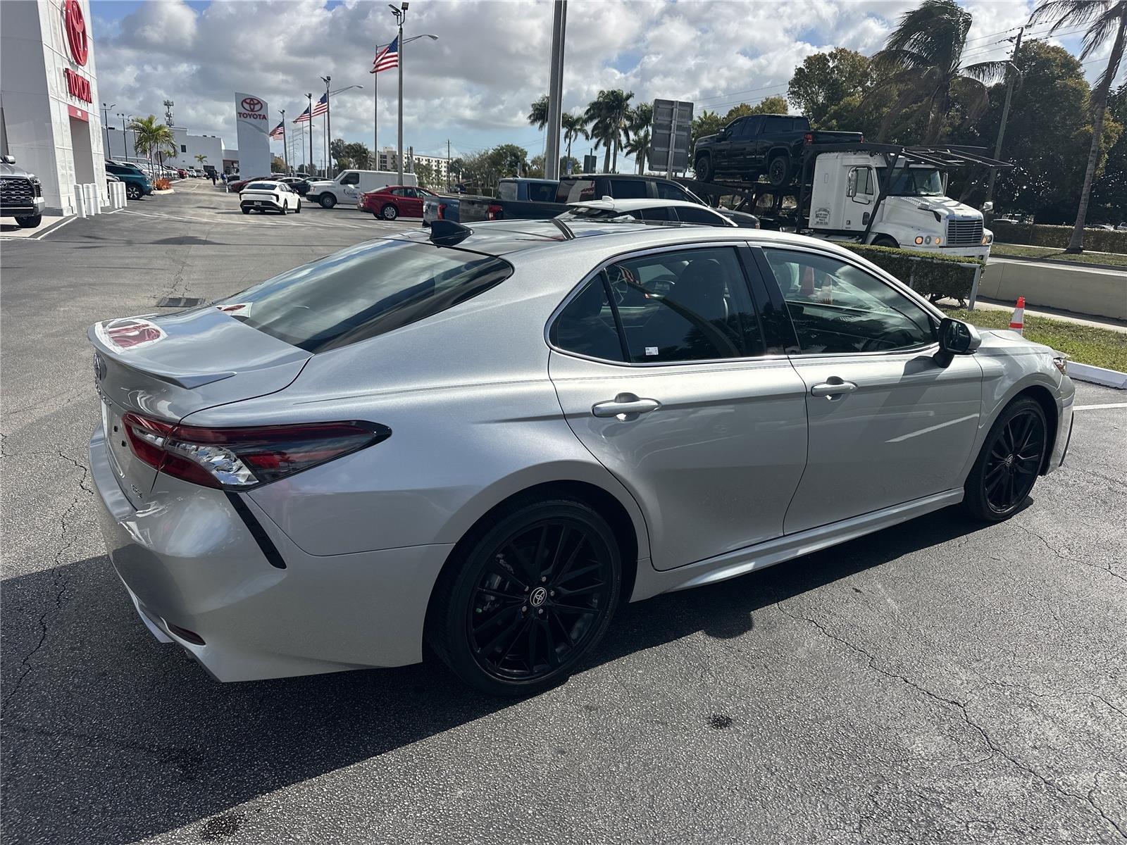 Toyota Camry Xse Front Wheel Drive - Thumbnail 6