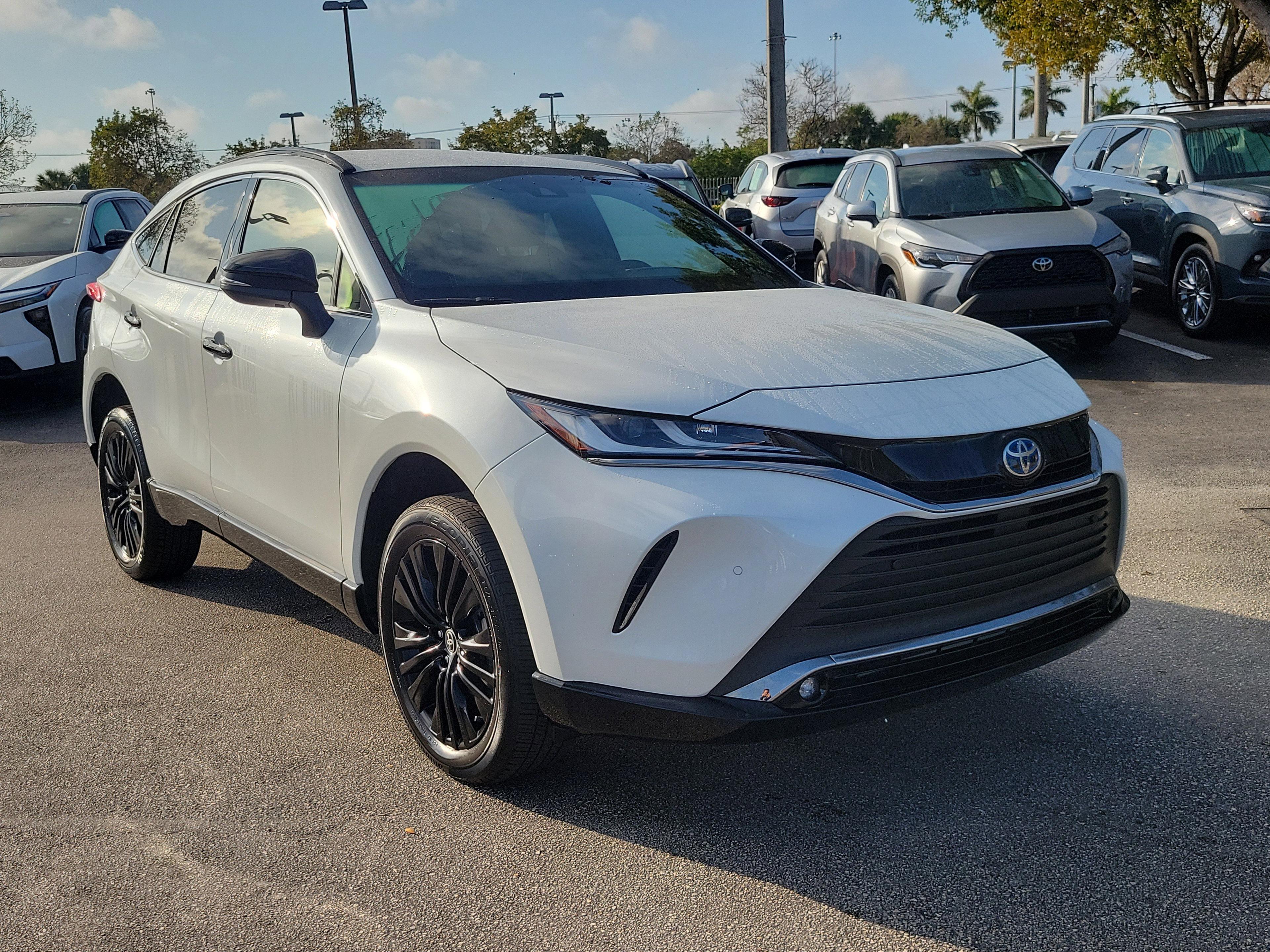 Toyota Venza Nightshade Awd - Thumbnail 4