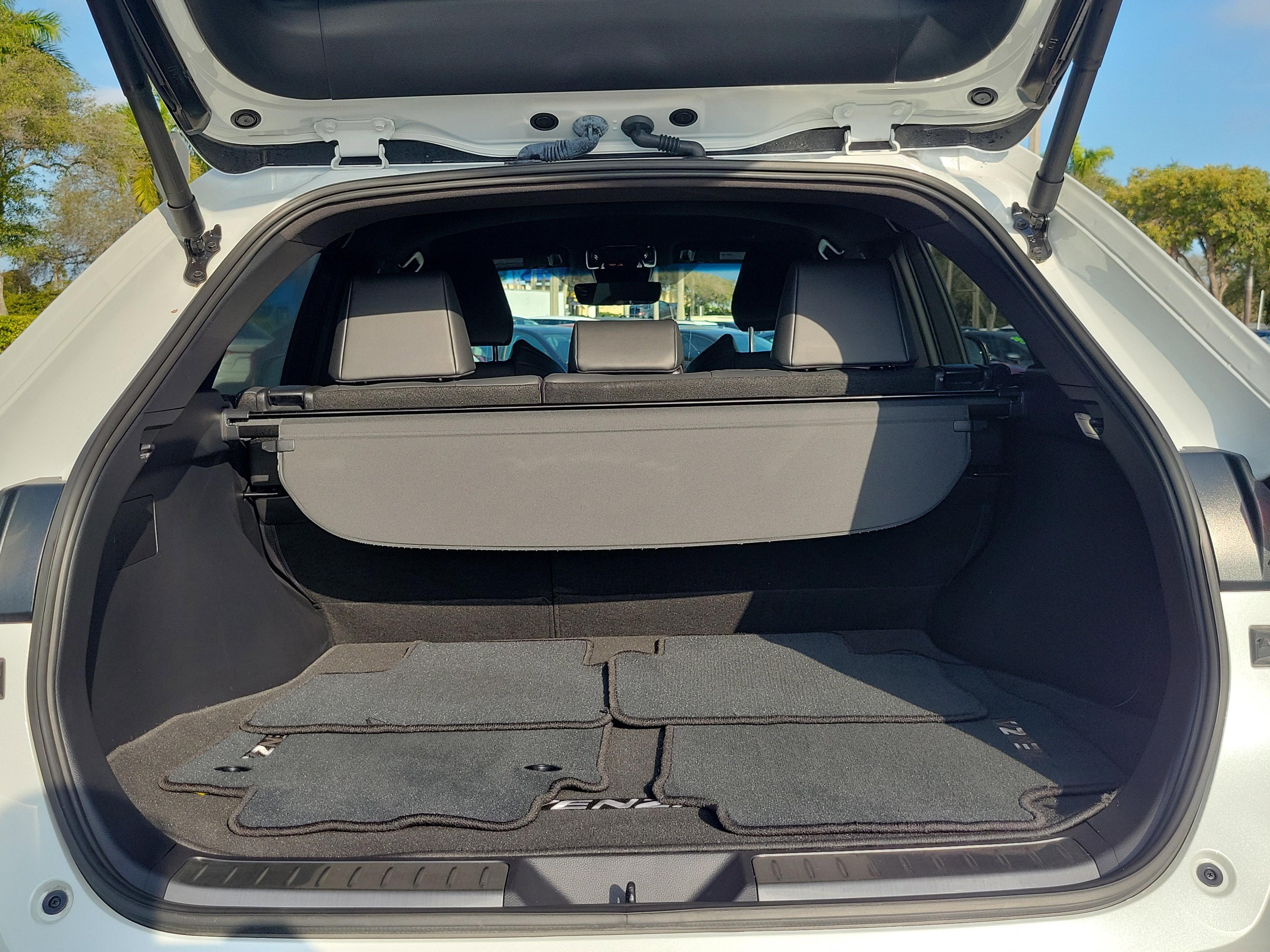 Toyota Venza Nightshade Awd - Thumbnail 9