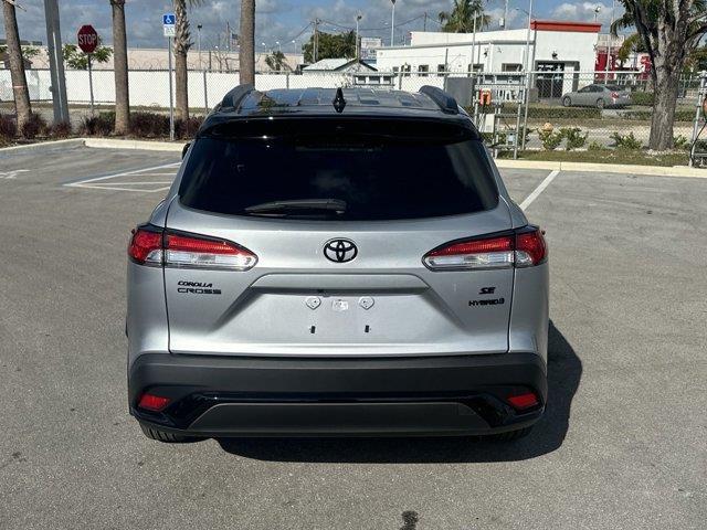 Toyota Corolla Cross Hybrid Se All Wheel Drive - Thumbnail 7