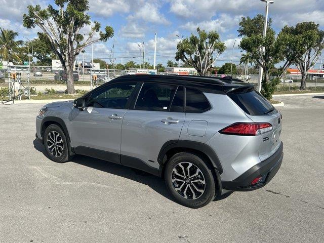 Toyota Corolla Cross Hybrid Se All Wheel Drive - Thumbnail 8