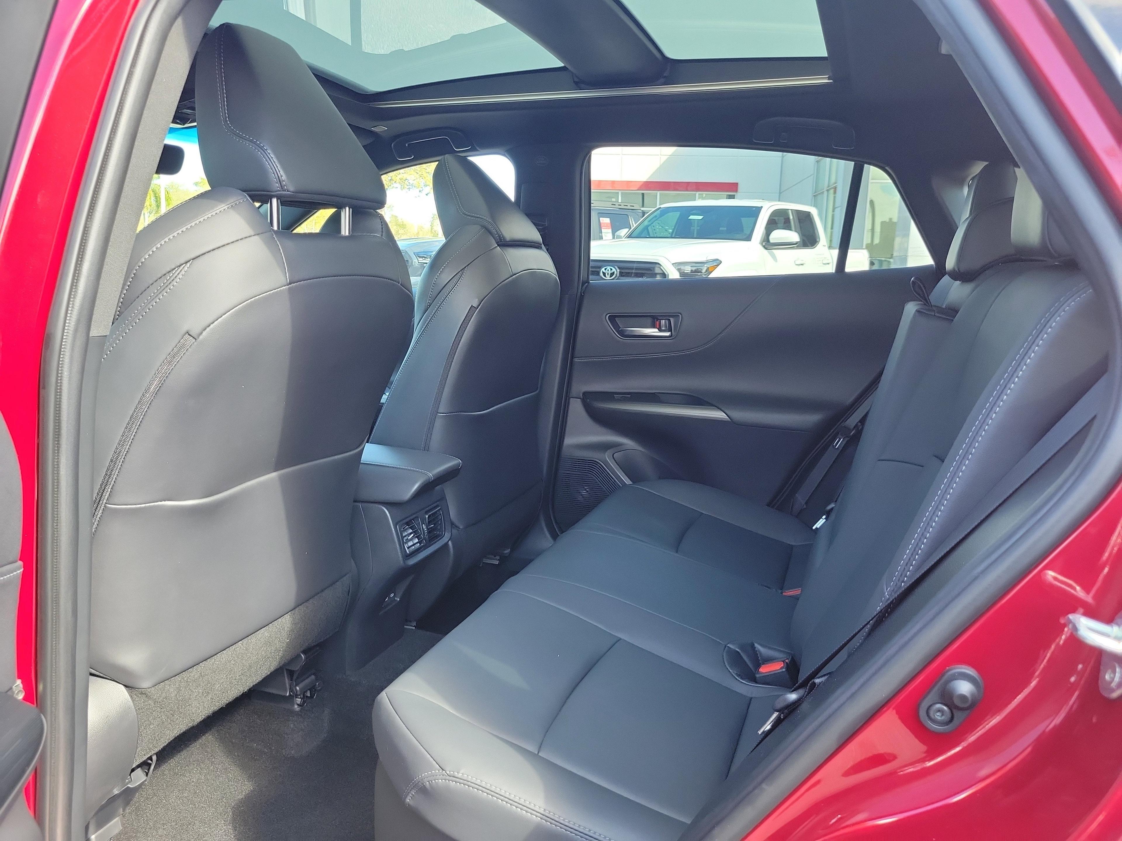 Toyota Venza Nightshade Awd - Thumbnail 10