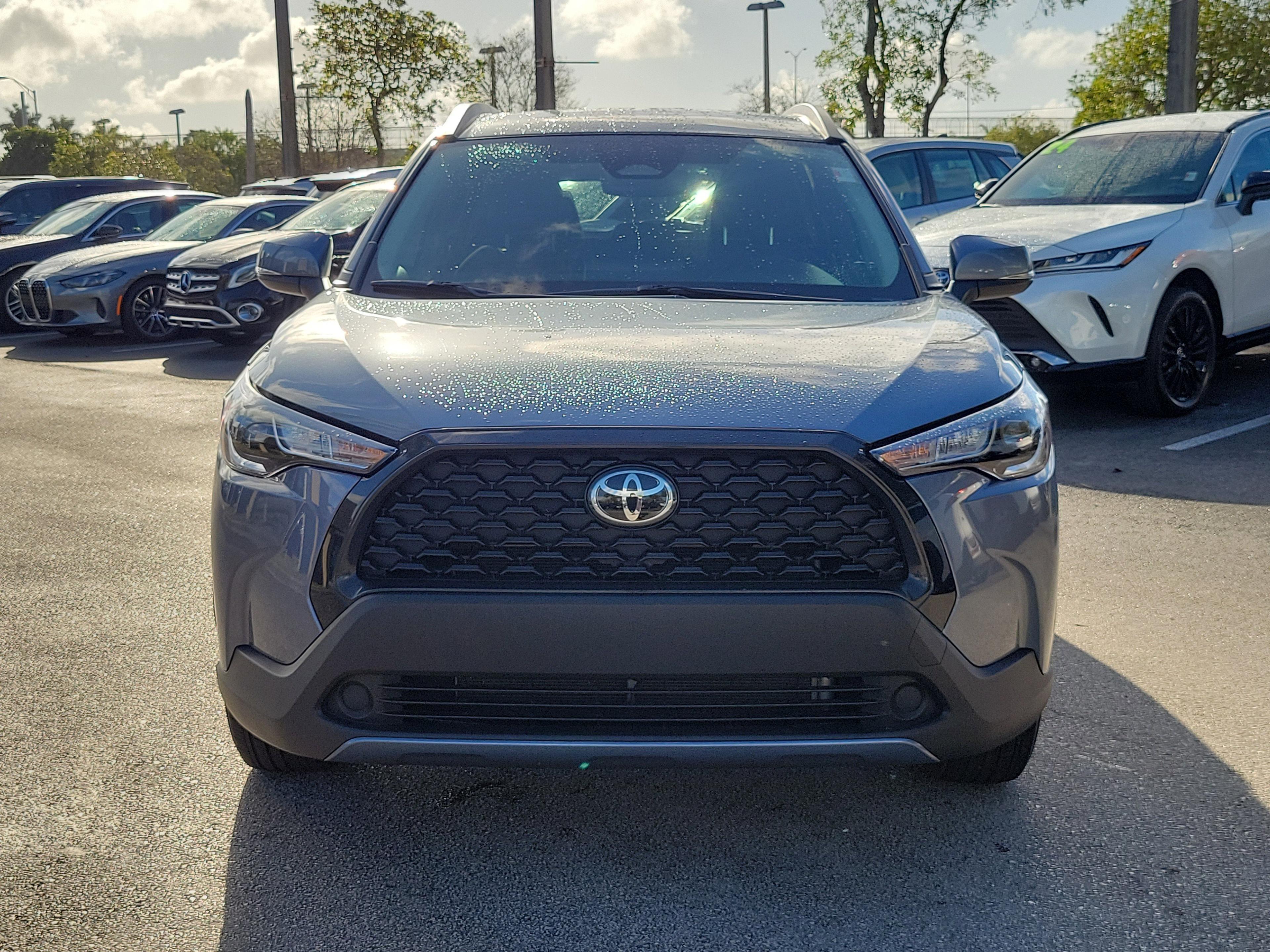 Toyota Corolla Cross Le Awd - Thumbnail 3