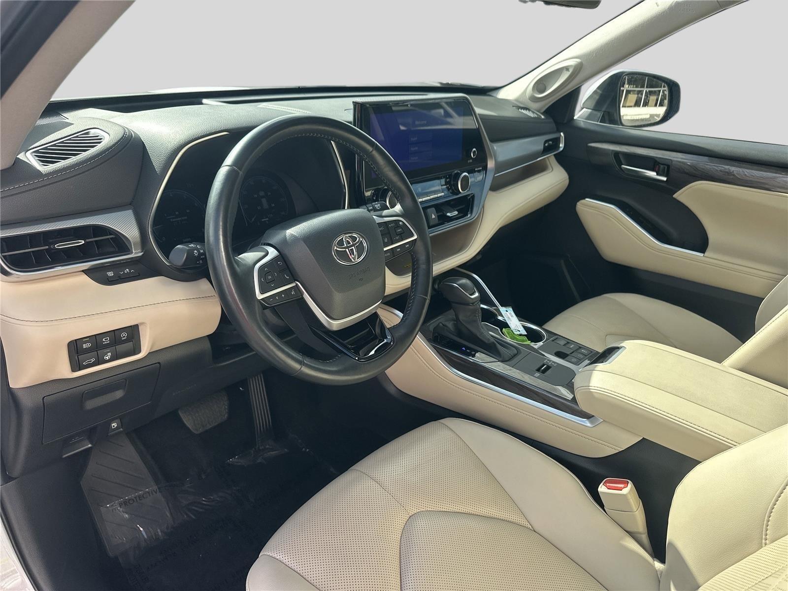 Toyota Highlander Platinum Front Wheel Drive - Thumbnail 10