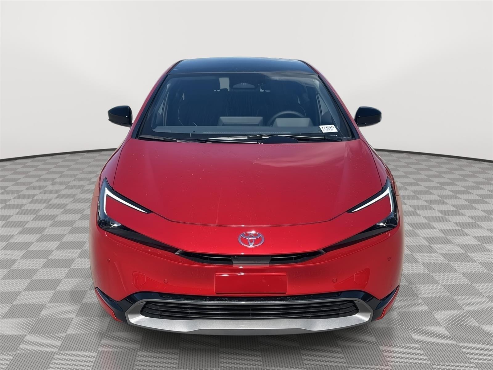 Toyota Prius Limited - Thumbnail 2