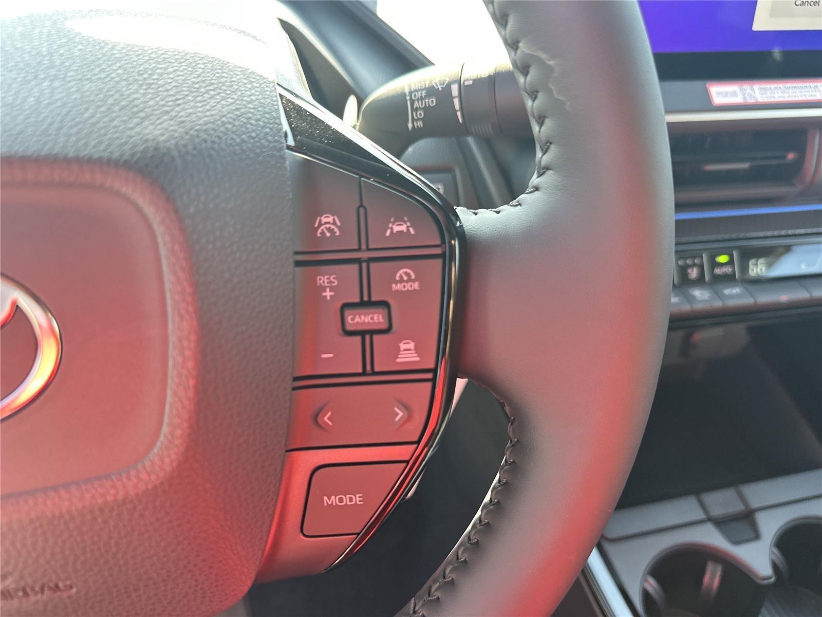 Toyota Prius Limited - Thumbnail 12