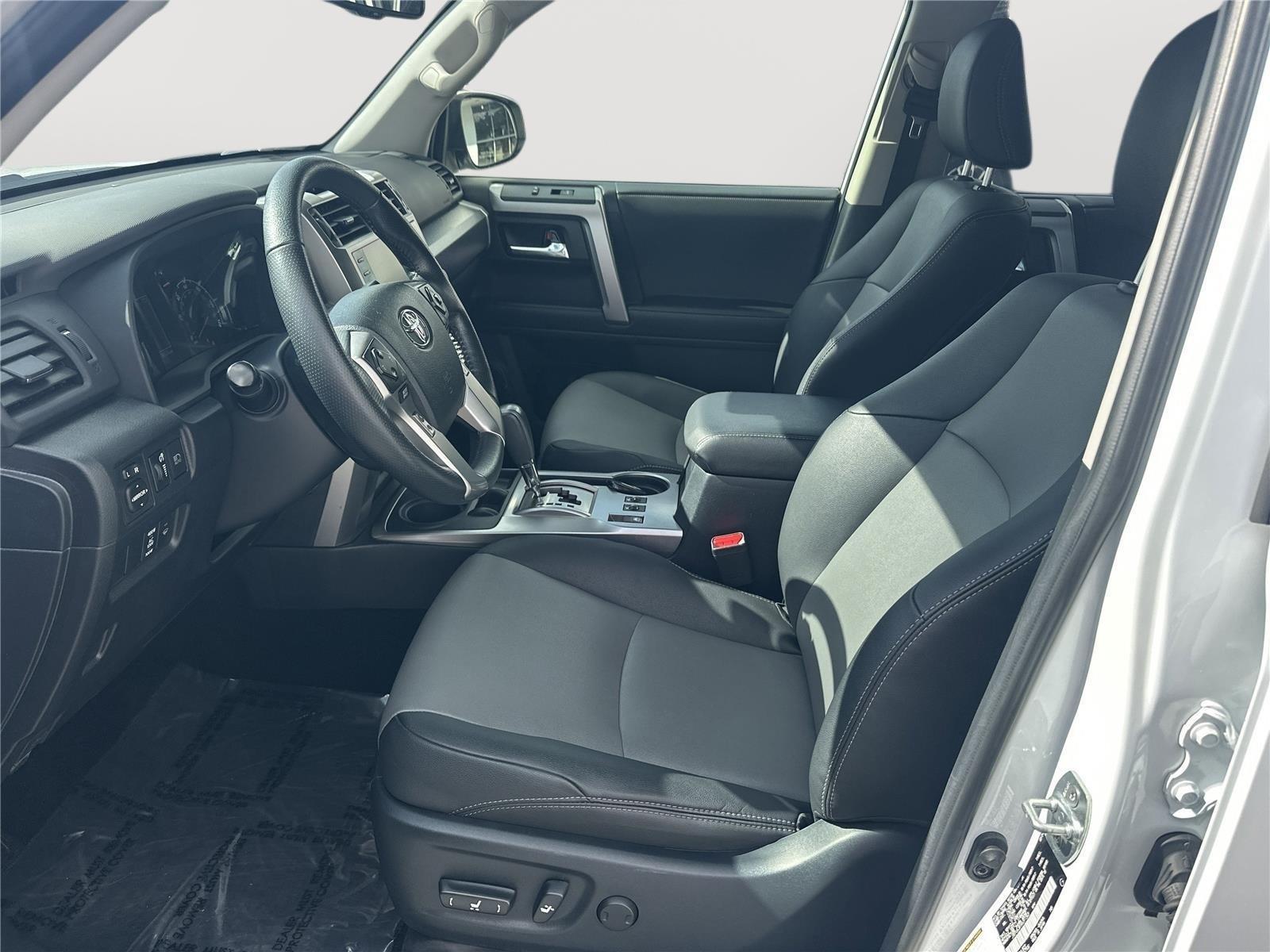 Toyota 4Runner Sr5 Premium Rear Wheel Drive - Thumbnail 9