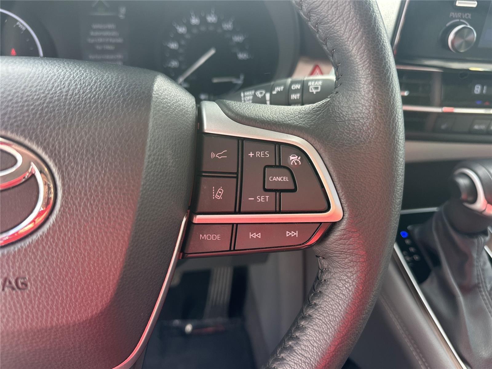 Toyota Sienna Xle Frontwheeldrive - Thumbnail 13