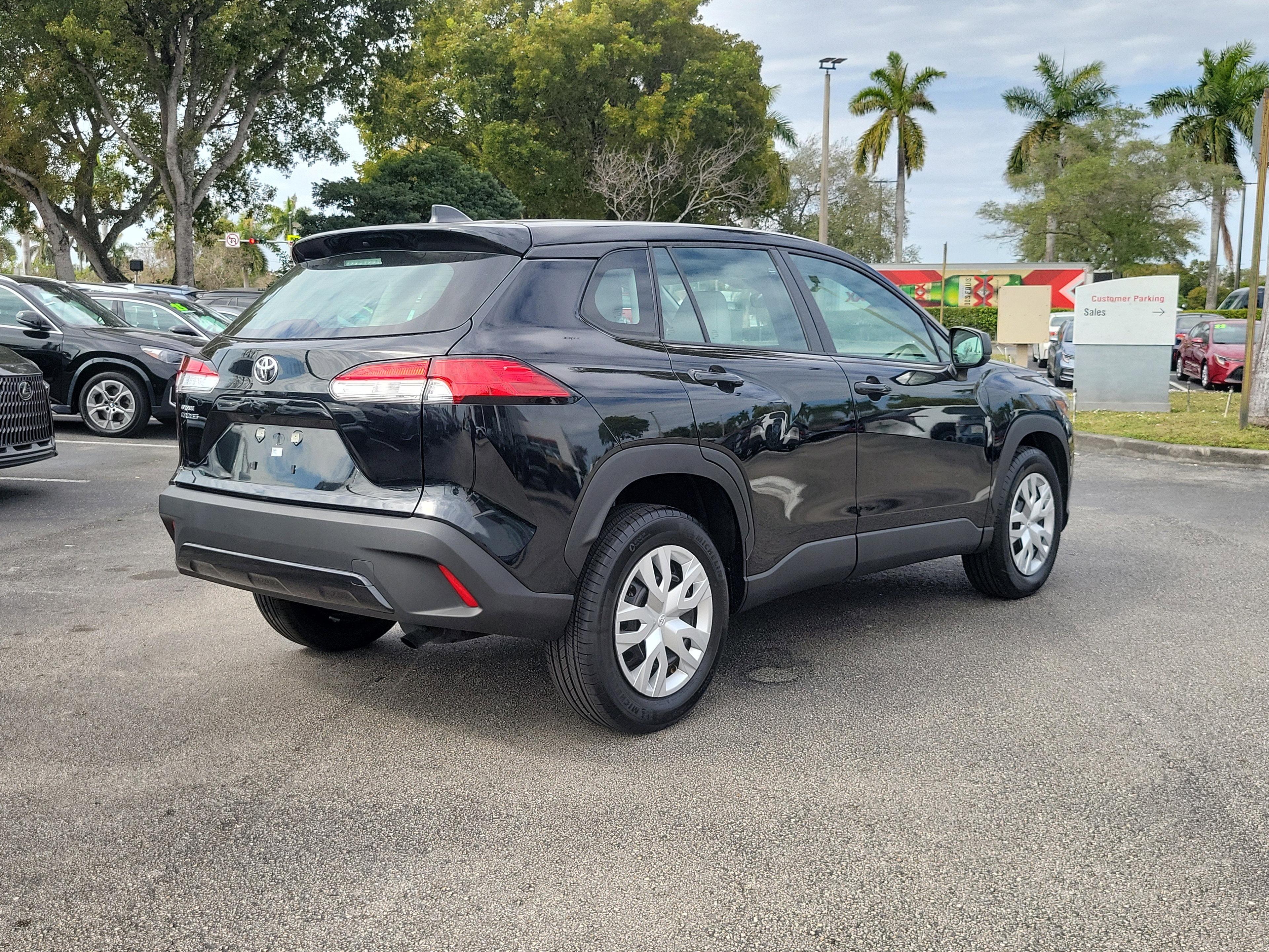 Toyota Corolla Cross L Fwd - Thumbnail 5