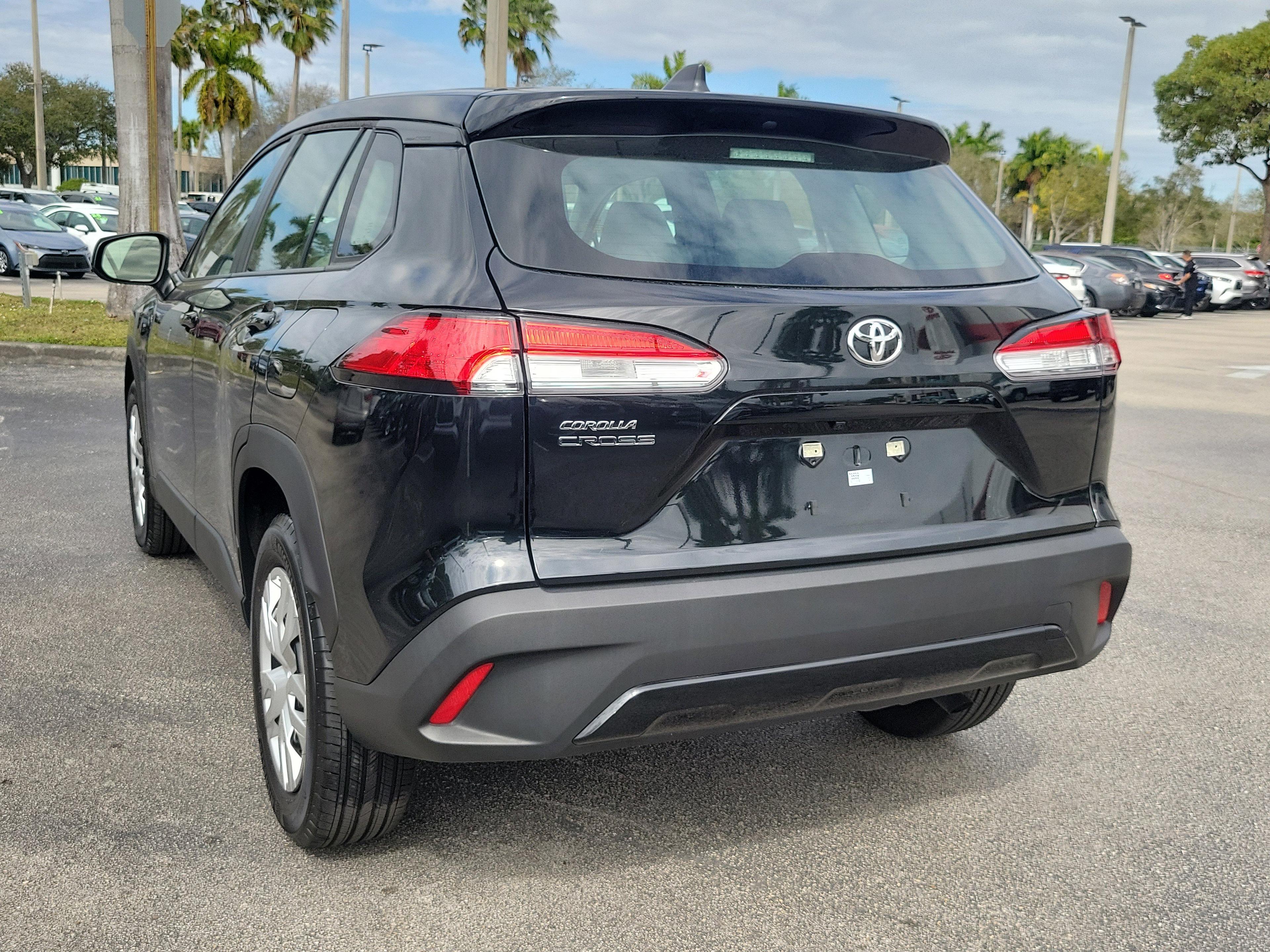 Toyota Corolla Cross L Fwd - Thumbnail 7