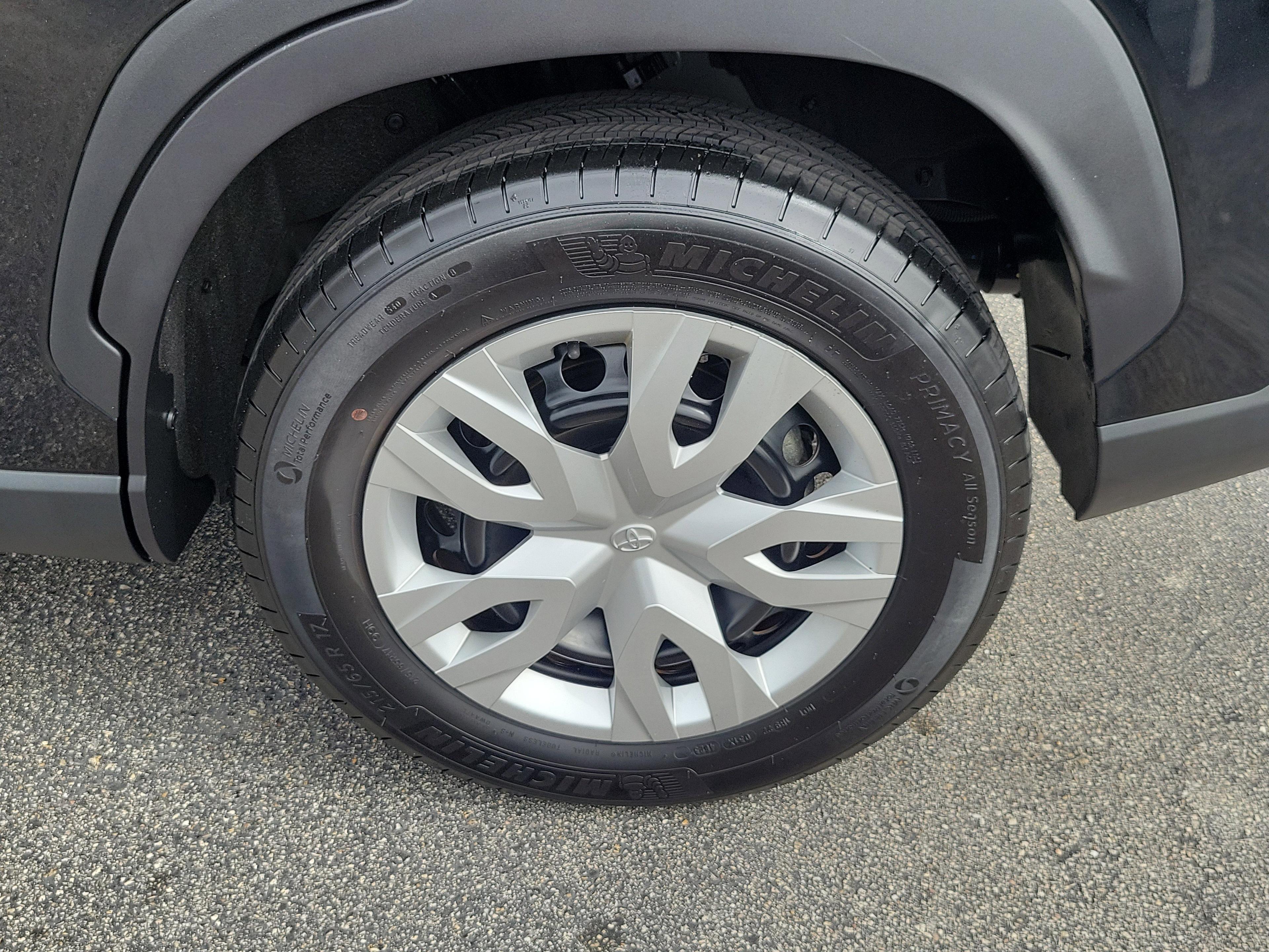 Toyota Corolla Cross L Fwd - Thumbnail 9