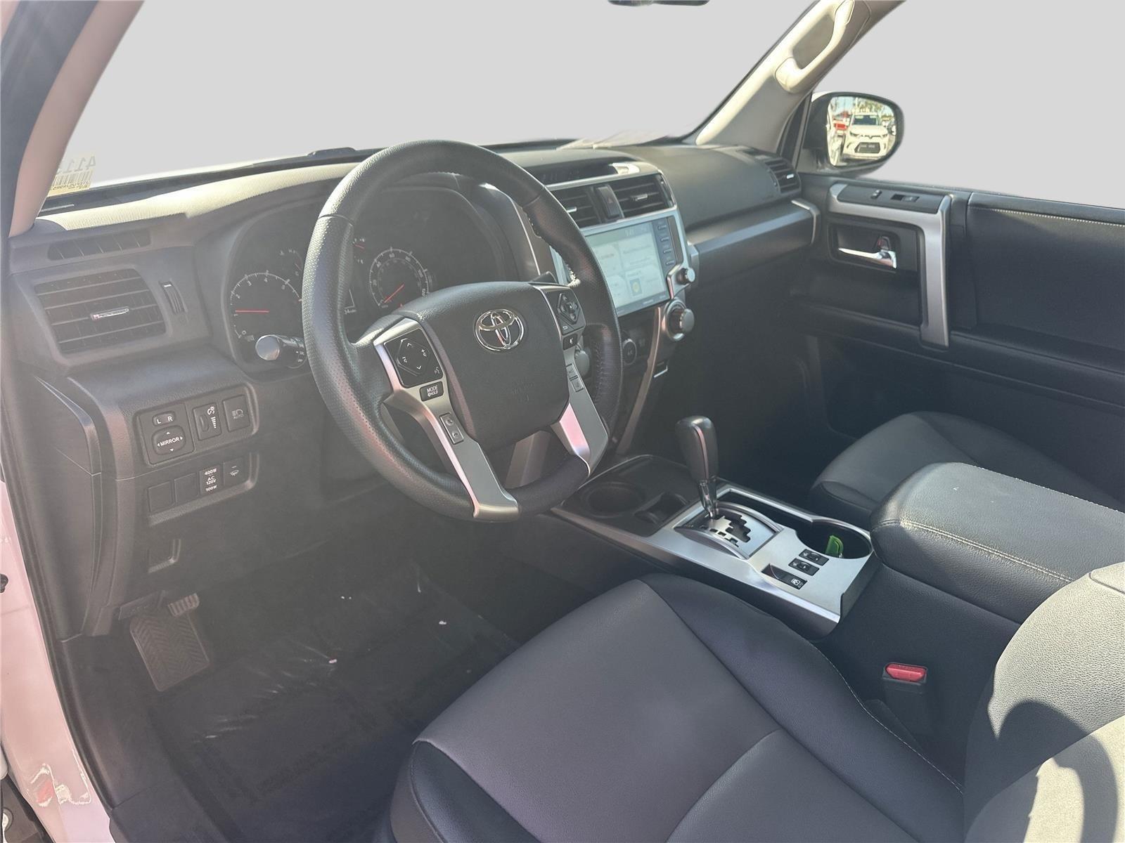 Toyota 4Runner Sr5 Premium Rear Wheel Drive - Thumbnail 10