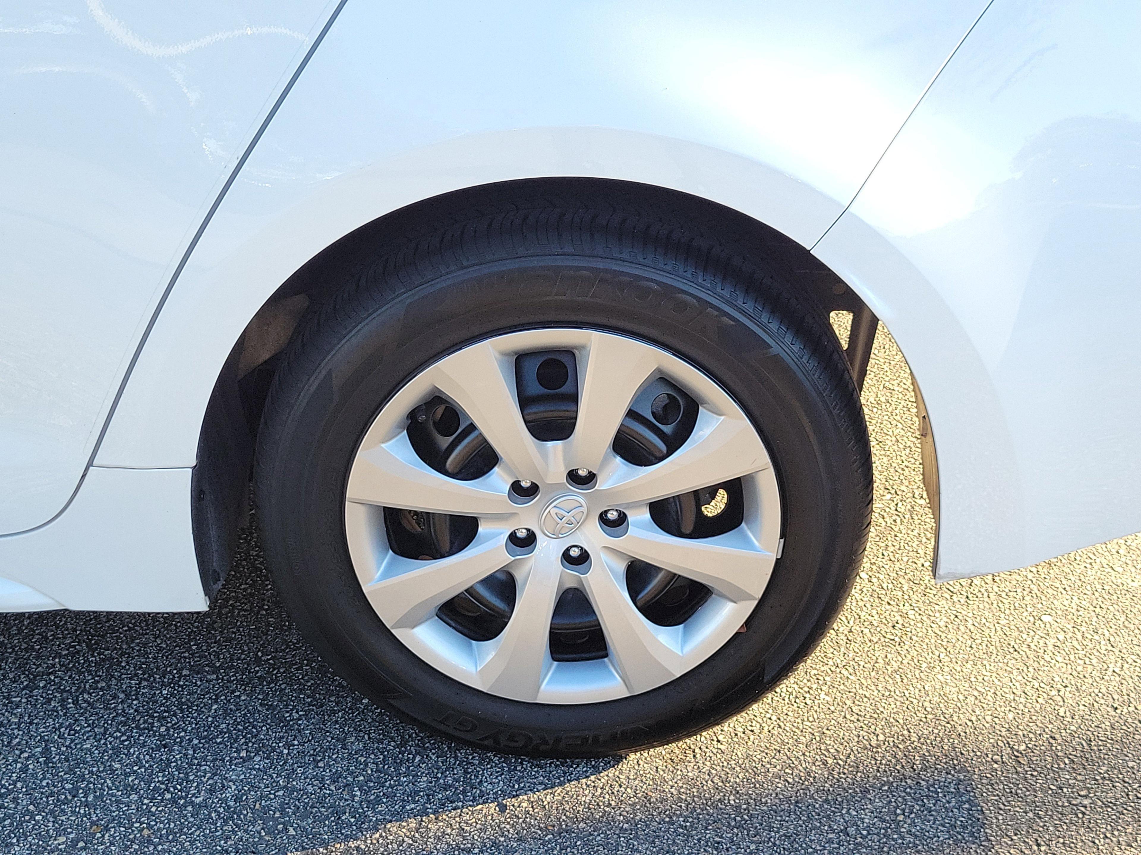 Toyota Corolla Le Fwd - Thumbnail 9