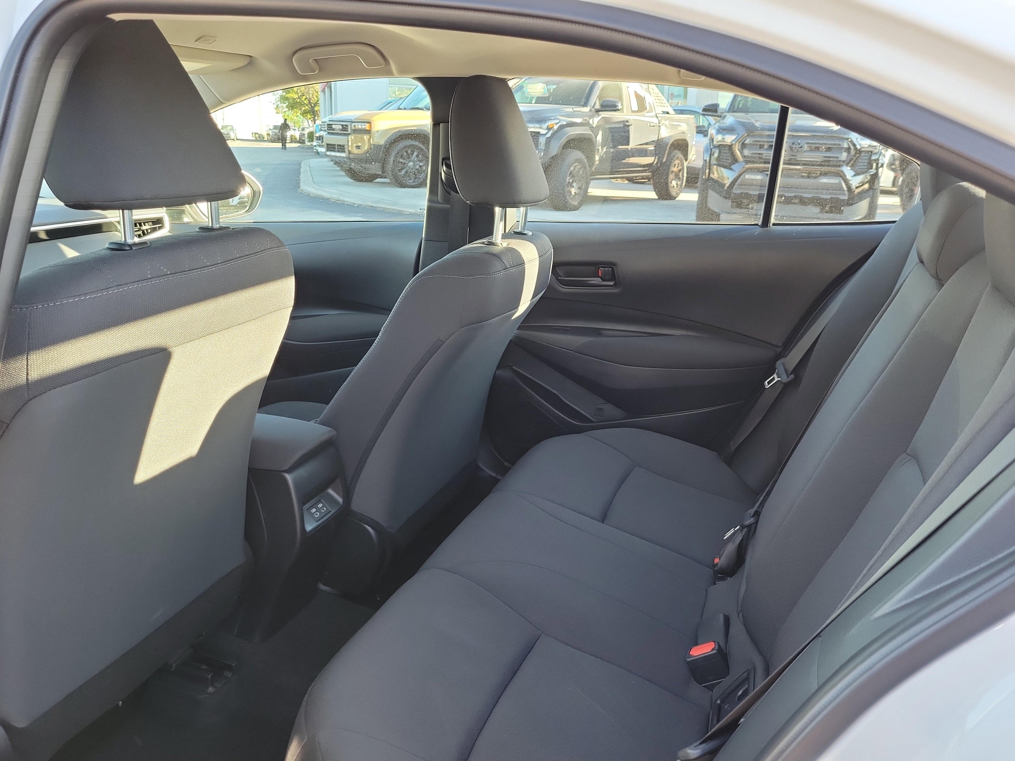 Toyota Corolla Le Fwd - Thumbnail 11