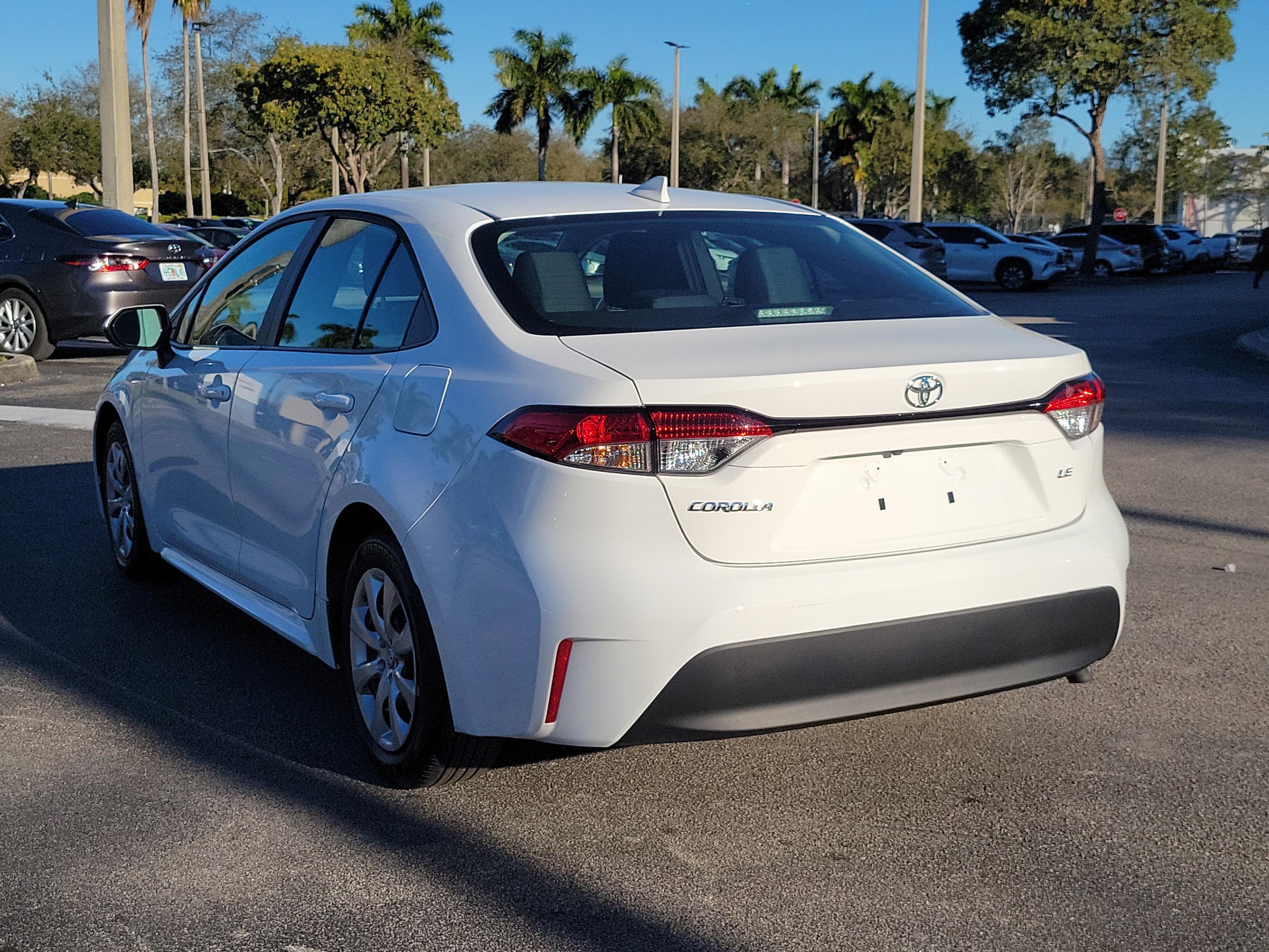 Toyota Corolla Le Fwd - Thumbnail 8