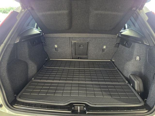 Volvo Xc40 B5 Plus Dark Theme With Navigation & Awd - Thumbnail 13