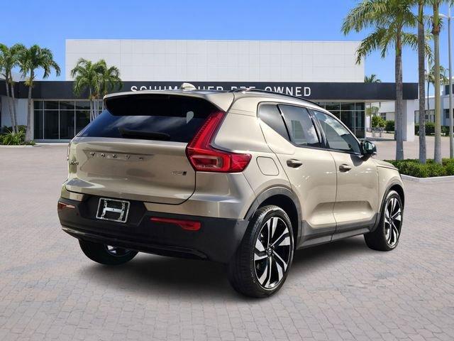 Volvo Xc40 B5 Plus Dark Theme With Navigation & Awd - Thumbnail 8