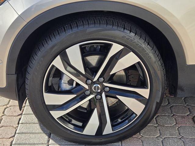 Volvo Xc40 B5 Plus Dark Theme With Navigation & Awd - Thumbnail 13