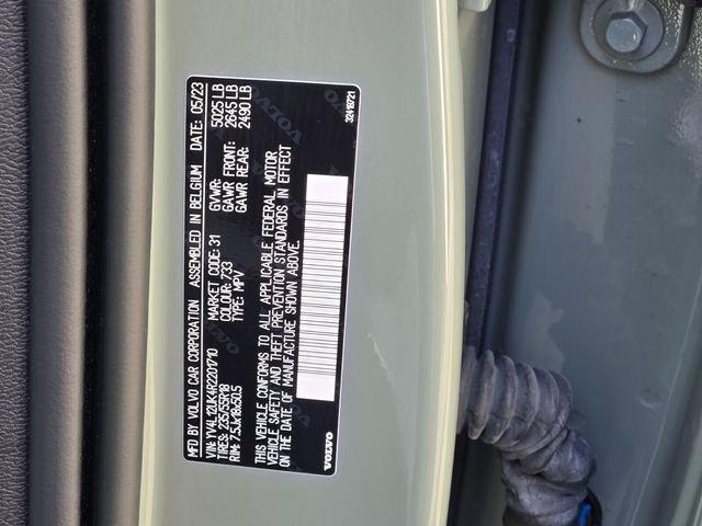 Volvo Xc40 B5 Core With Navigation & Awd - Thumbnail 17