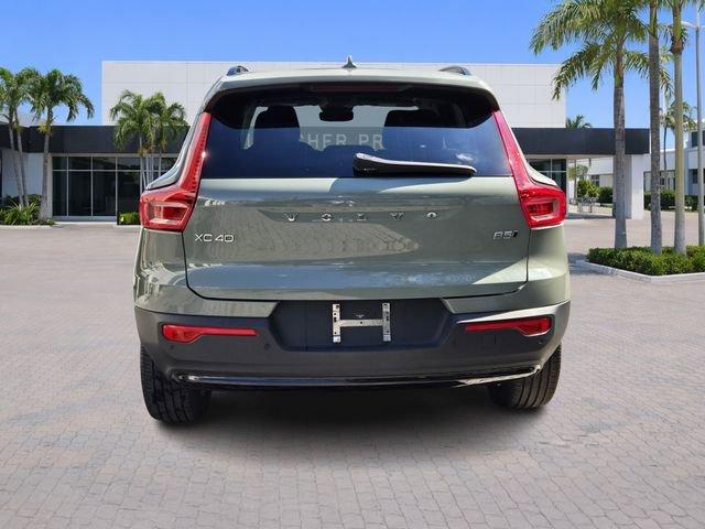 Volvo Xc40 B5 Core With Navigation & Awd - Thumbnail 7