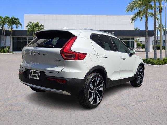 Volvo Xc40 B5 Plus Bright Theme With Navigation & Awd - Thumbnail 8