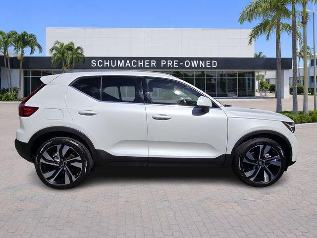 Volvo Xc40 B5 Plus Bright Theme With Navigation & Awd - Thumbnail 9
