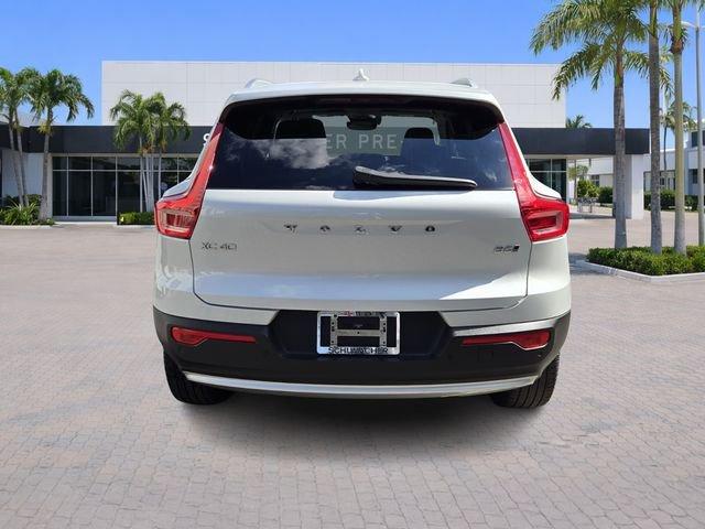 Volvo Xc40 B5 Plus Bright Theme With Navigation & Awd - Thumbnail 7