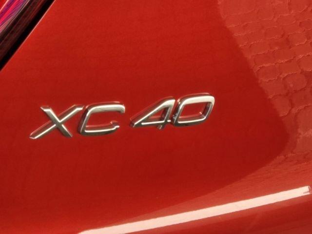 Volvo Xc40 B5 Plus Bright Theme With Navigation & Awd - Thumbnail 12