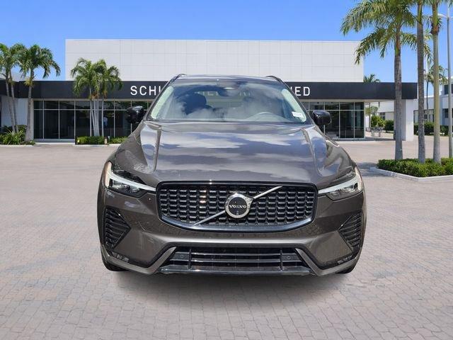 Volvo Xc60 B5 Plus Dark Theme Awd - Thumbnail 3