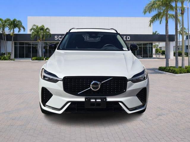 Volvo Xc60 B5 Plus Dark Theme Awd - Thumbnail 3
