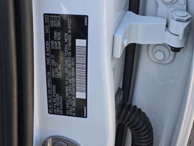 Volvo Xc60 B5 Plus Dark Theme Awd - Thumbnail 16