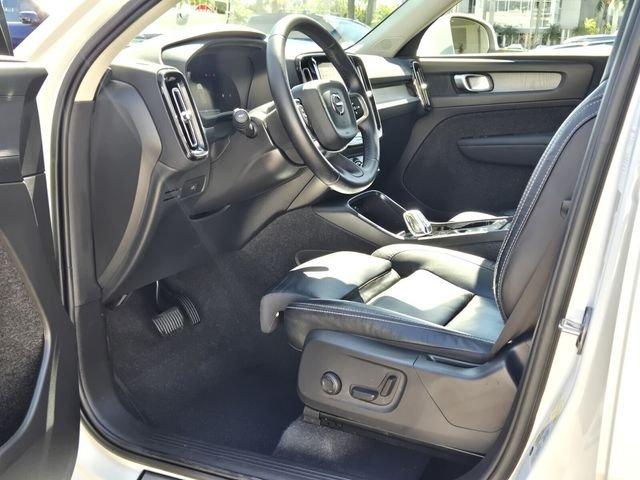 Volvo Xc40 B4 Plus Bright Theme With Navigation - Thumbnail 14