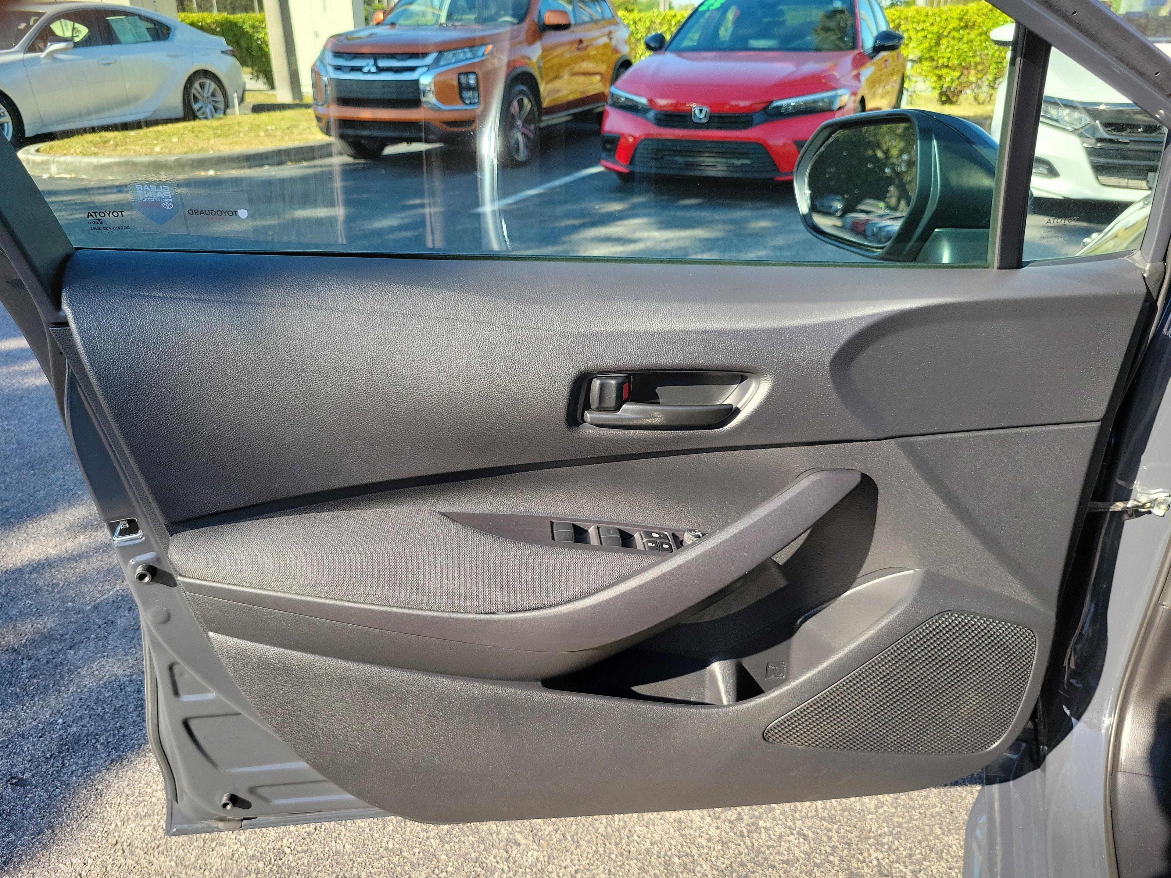 Toyota Corolla Le Fwd - Thumbnail 13