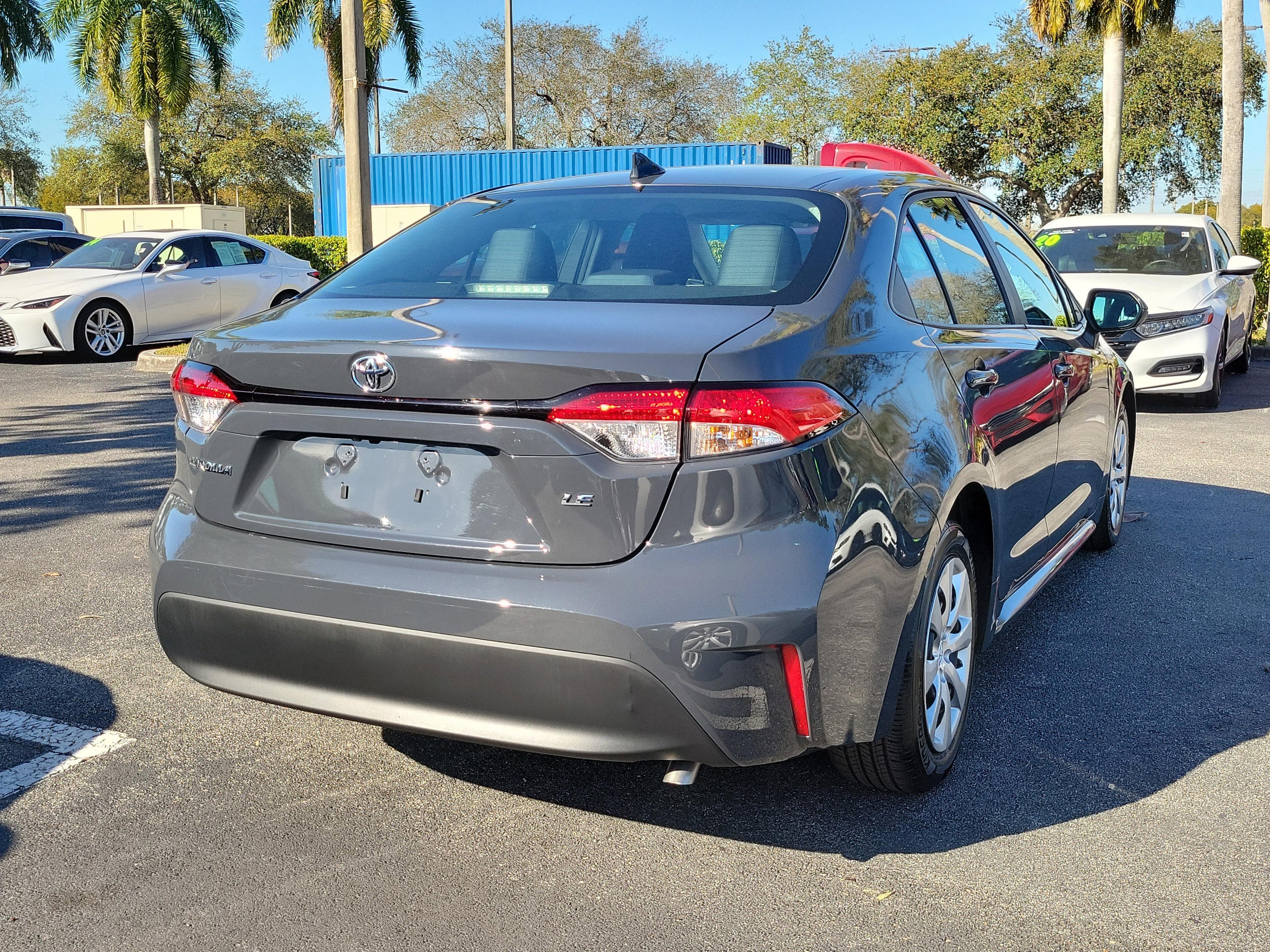 Toyota Corolla Le Fwd - Thumbnail 5