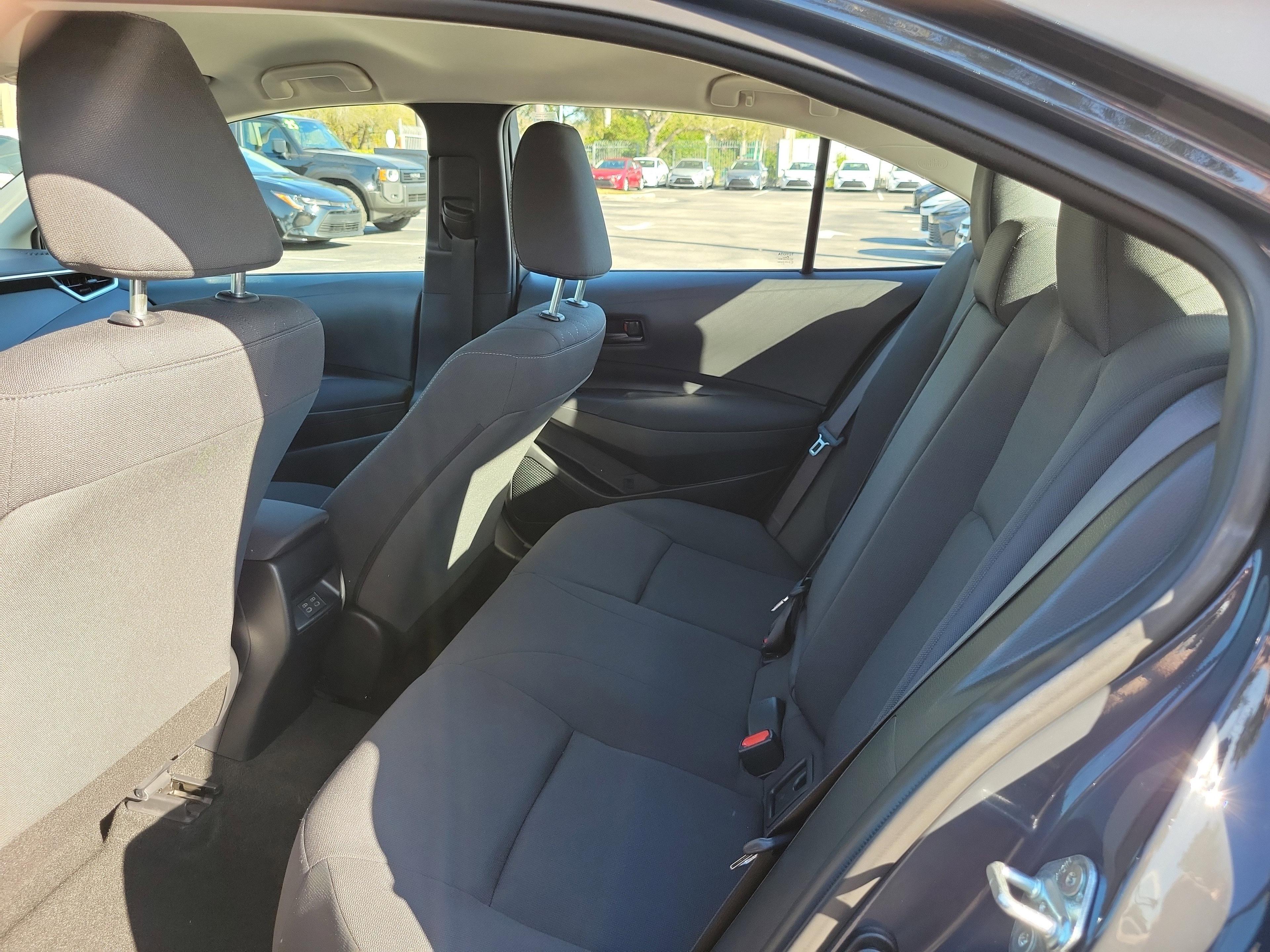 Toyota Corolla Le Fwd - Thumbnail 10