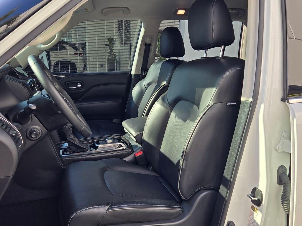 Infiniti Qx80 Luxe With Navigation - Thumbnail 13