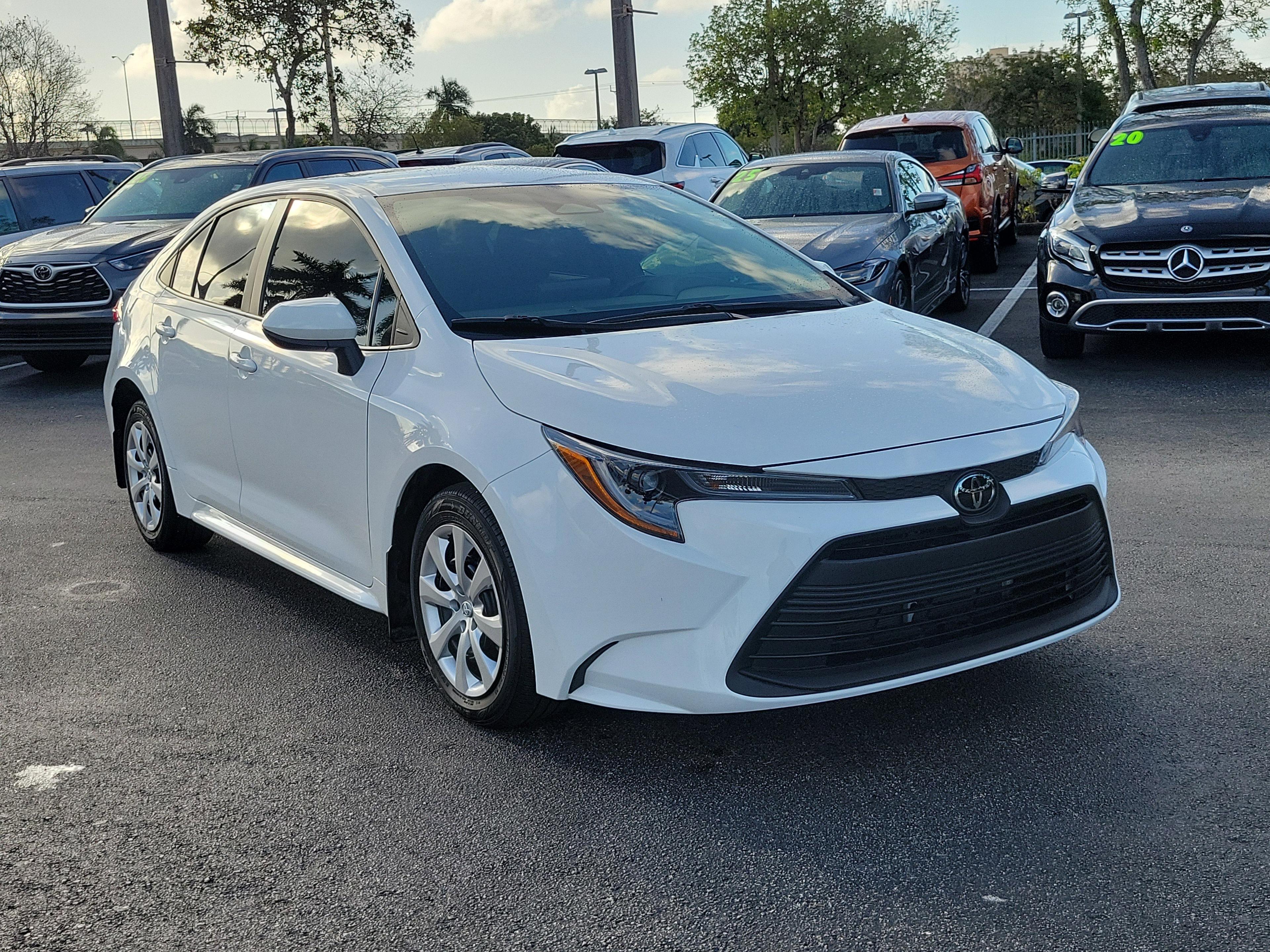 Toyota Corolla Le Fwd - Thumbnail 5