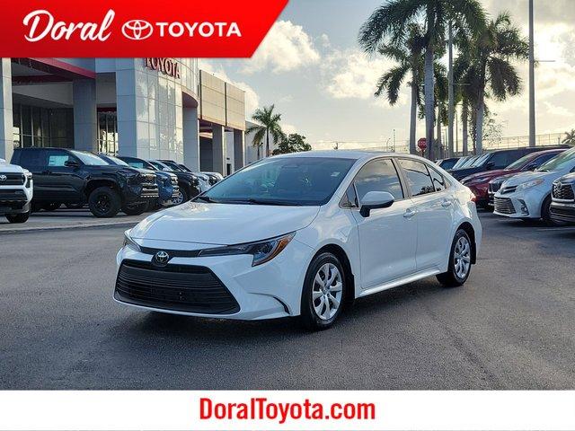 Toyota Corolla Le Fwd - View 1