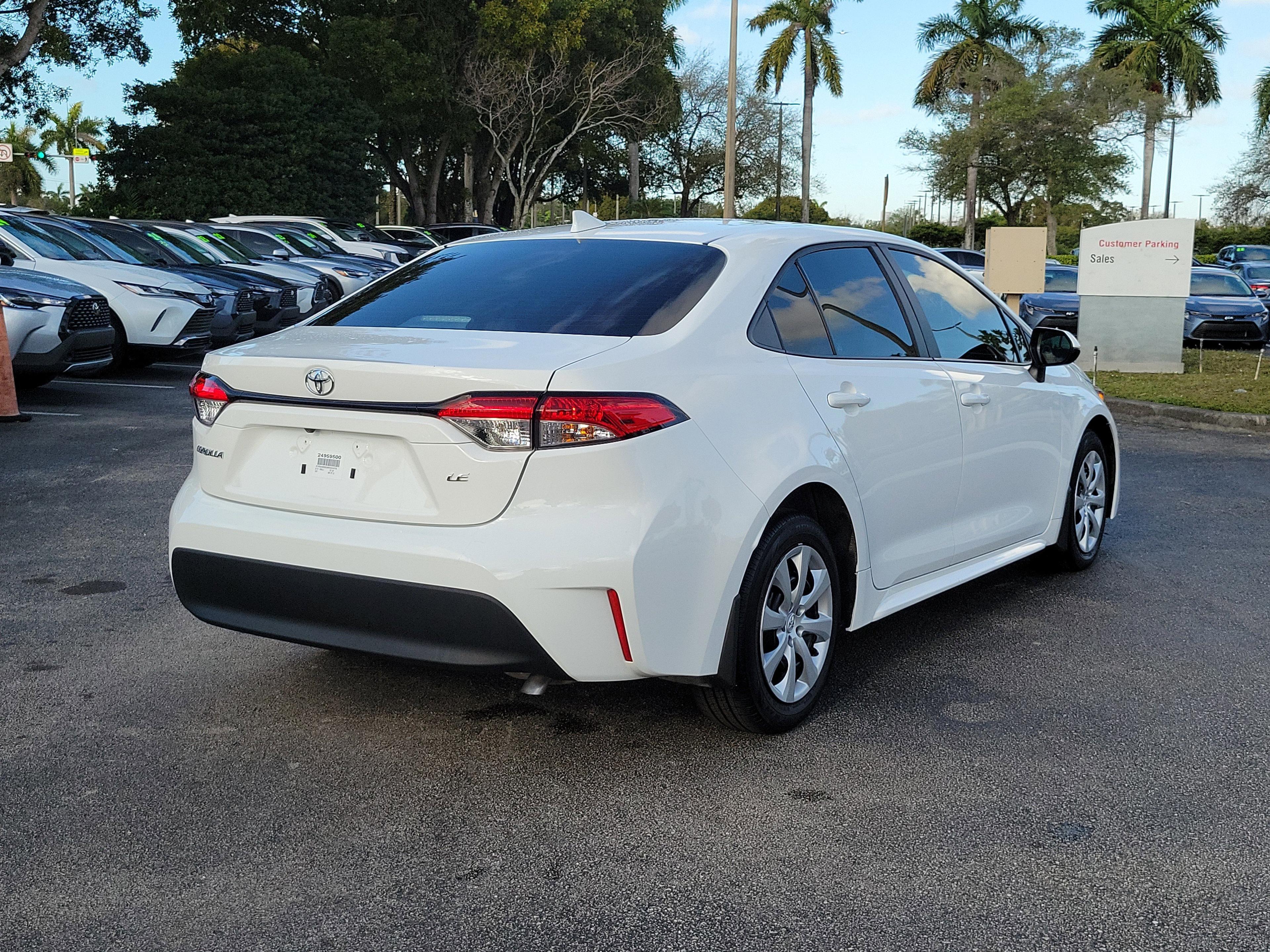 Toyota Corolla Le Fwd - Thumbnail 6