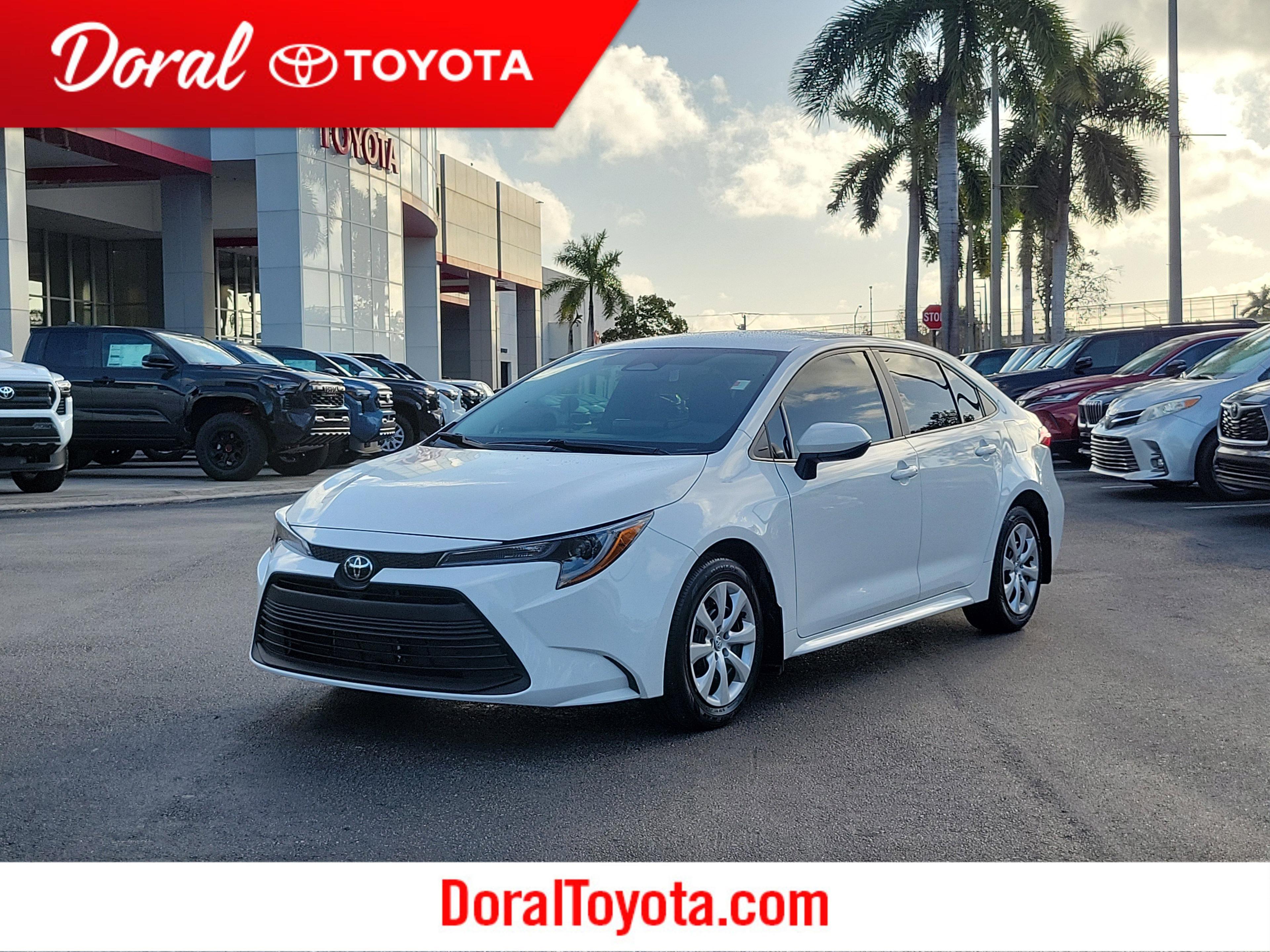 Toyota Corolla Le Fwd - Thumbnail 2