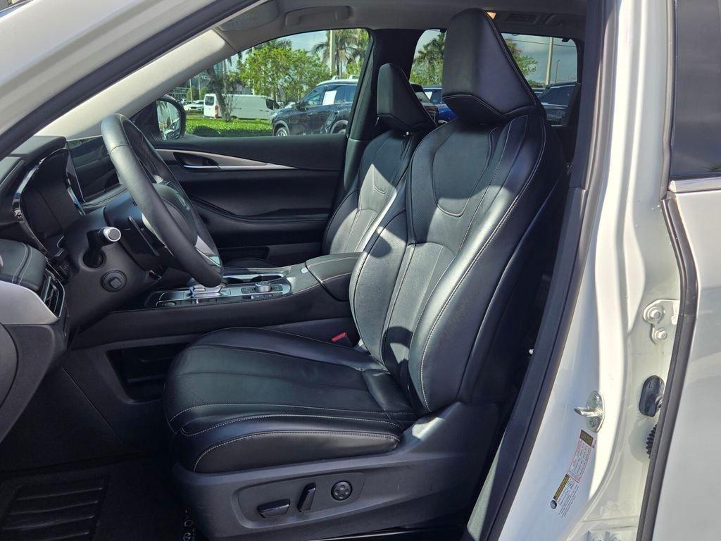 Infiniti Qx60 Luxe With Navigation - Thumbnail 14