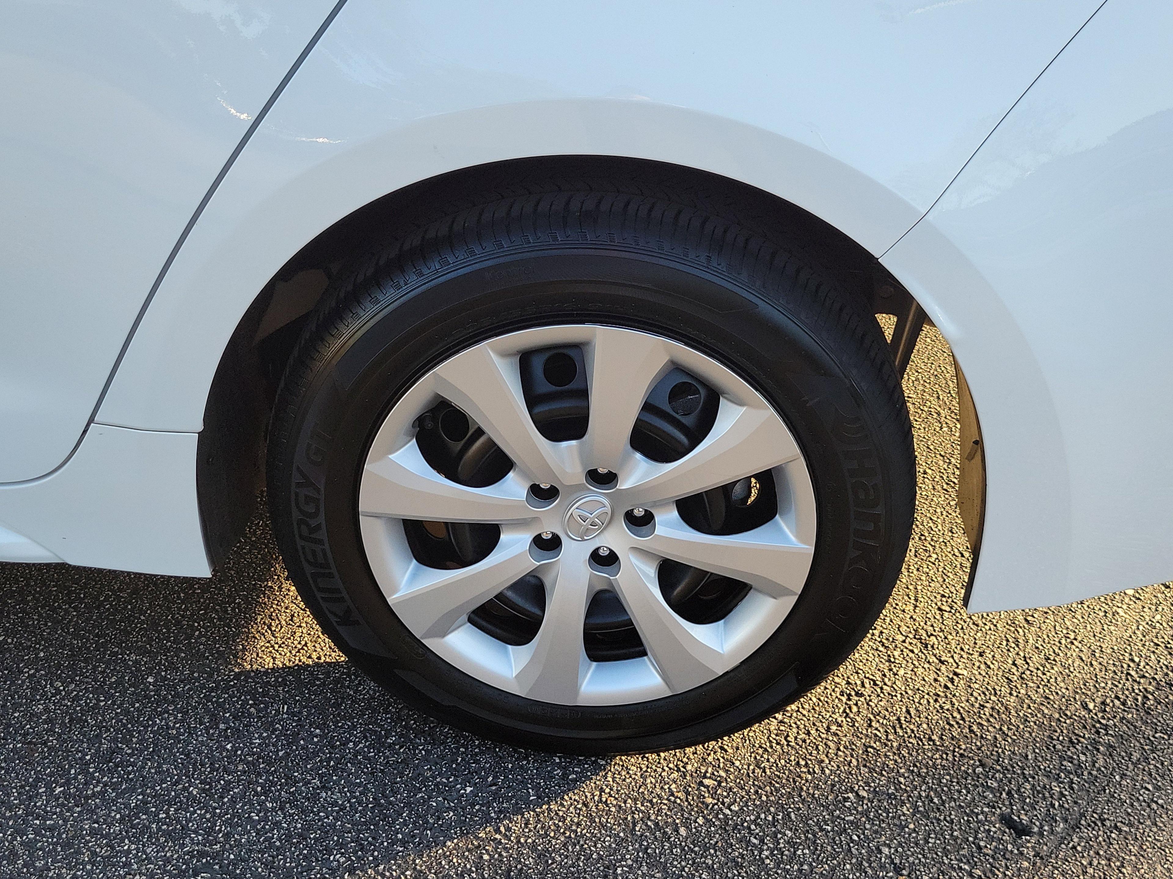 Toyota Corolla Le Fwd - Thumbnail 9