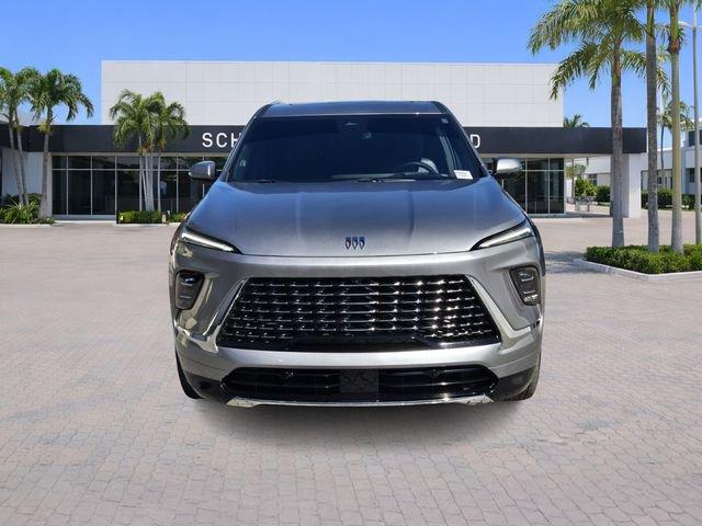 Buick Enclave Avenir With Navigation - Thumbnail 3