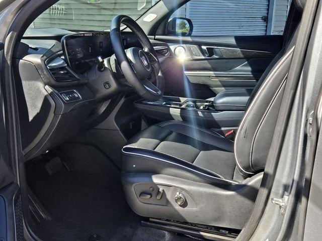 Buick Enclave Avenir With Navigation - Thumbnail 14