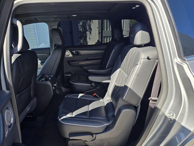 Buick Enclave Avenir With Navigation - Thumbnail 15