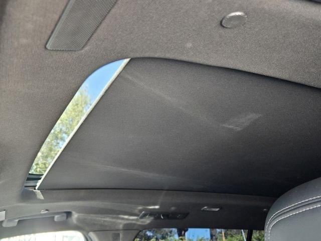 Buick Enclave Avenir With Navigation - Thumbnail 18