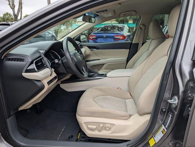 Toyota Camry Le Fwd 4D Sedan - Thumbnail 10