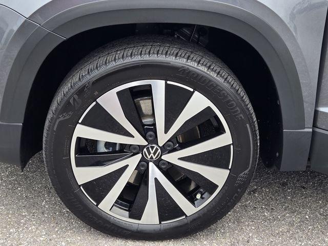 Volkswagen Taos 1.5T Se Fwd 4D Sport Utility - Thumbnail 12