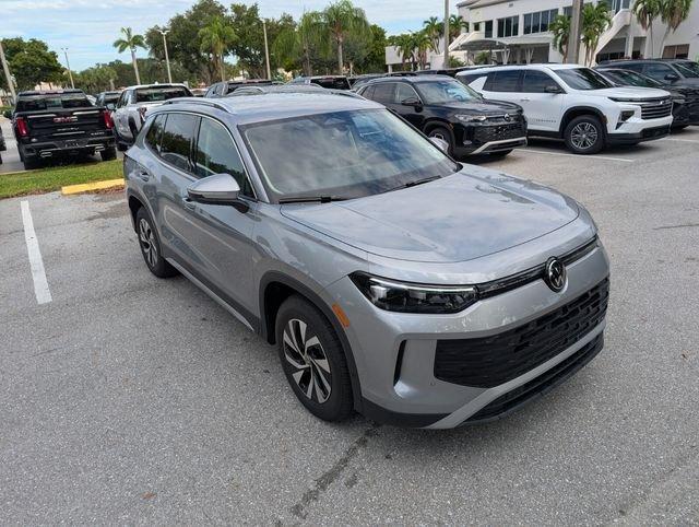 Volkswagen Tiguan 2.0T S Fwd 4D Sport Utility - Thumbnail 3