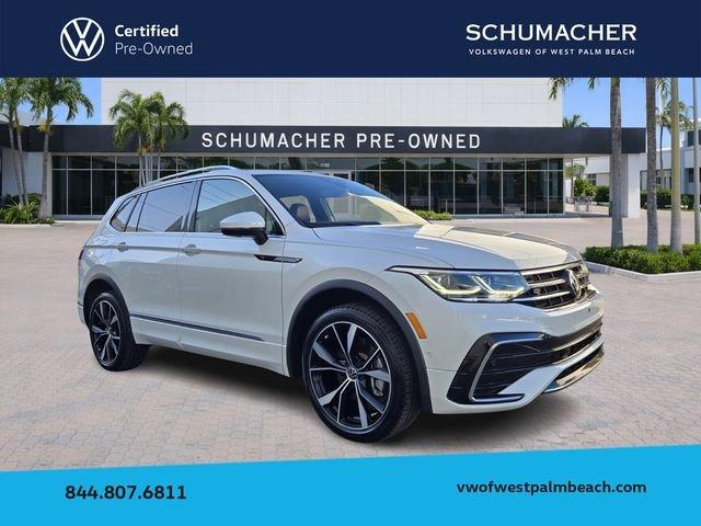 Volkswagen Tiguan 2.0T Sel R-Line With Navigation & Awd - Thumbnail 2